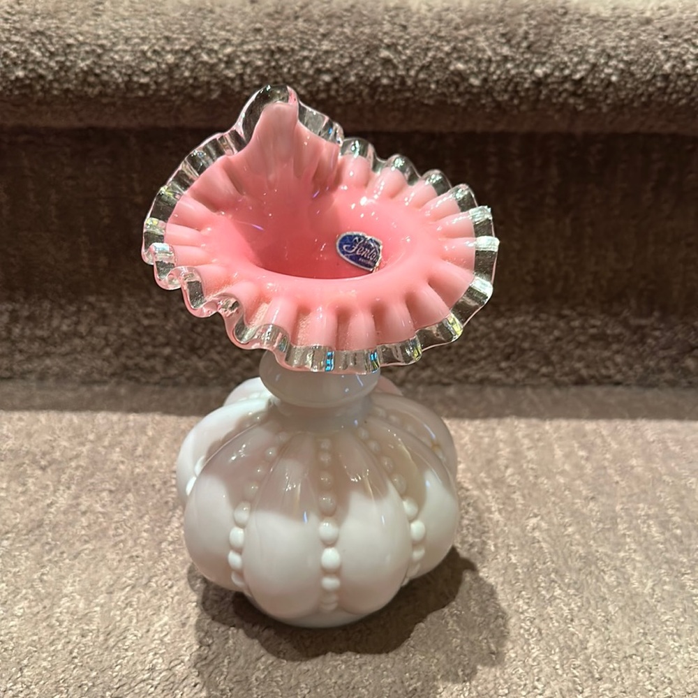 Vintage Fenton Milk Glass/Pink Silvercrest Ruffled Melon Pulpit Vase